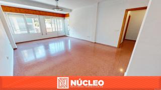 Appartement à Calle zaragoza 8. ?? ¡gran oportunidad de inversión en los montesinos! piso de 113