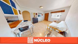 Casa pareada en Calle victor garcia villalgordo 169. Vivienda en comunidad privada con todos los servicios.