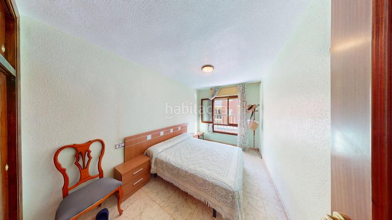 Foto 2d9e9baa-556d-4f46-9e6c-8954e91d6b81. Piso  de 4 habitaciones a un paso de la playa en Torrevieja