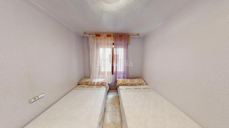 Foto 8625a151-2f75-4fe5-a35f-d0eeee7db7e8. Piso  de 4 habitaciones a un paso de la playa en Torrevieja