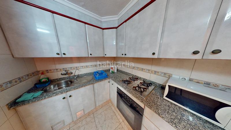 Foto c22dba4e-fa43-43db-a064-e6ee8d45ff38. Piso  de 4 habitaciones a un paso de la playa en Torrevieja