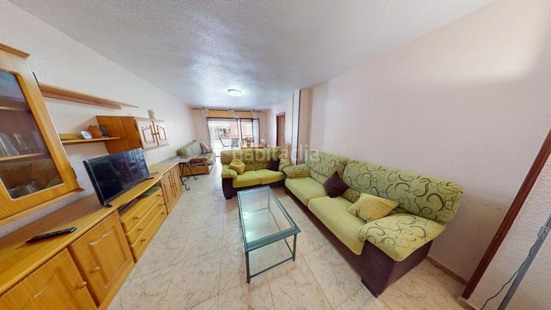 Foto f01c0df9-faf1-4e5e-8a41-755a633bb898. Piso  de 4 habitaciones a un paso de la playa en Torrevieja