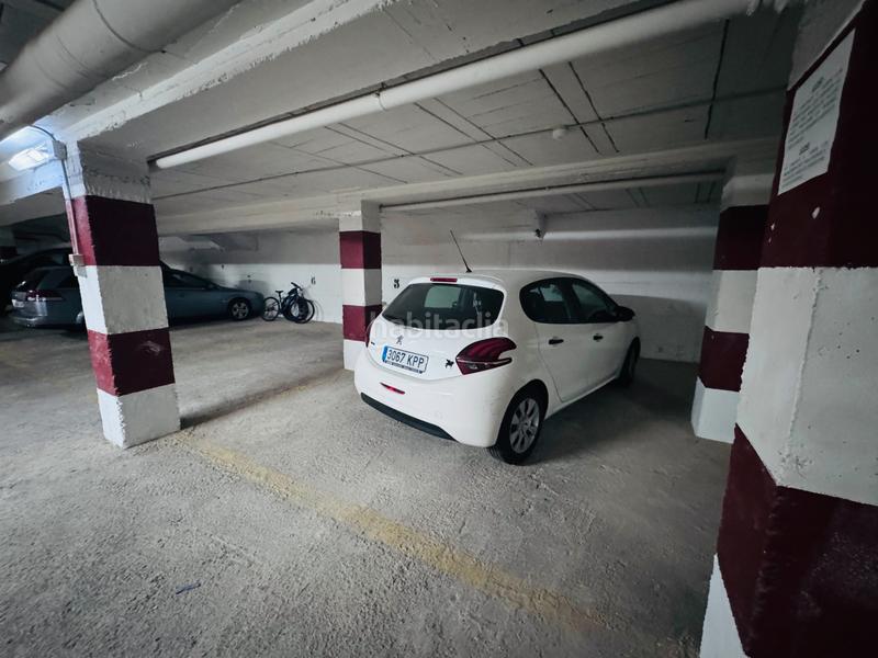 Foto 3f3ac6d3-d655-40f7-b8f8-7c7606f5ef68. Car parking in calle félix rodríguez de la fuente 23 in Torrevieja