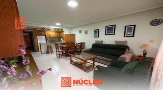Pis  Calle galeón. Se vende apartamento en calle galeón, con un amplio balcón y a t