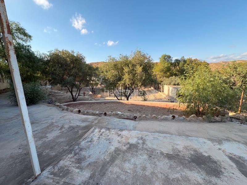 Foto 6069c64e-bae9-4ccf-9ea0-533076fd7330. Lloguer xalet amb xemeneia aparcament piscina a Peña de las Águilas Elche / Elx