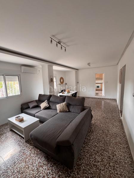 Foto 7ff6e9bd-232e-493b-81ac-f6dbea17fa0e. Lloguer xalet amb xemeneia aparcament piscina a Peña de las Águilas Elche / Elx