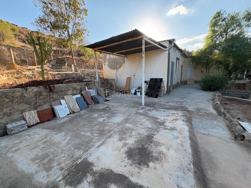 Foto 37c81f08-552a-4c35-879f-01913e8afebb. Location chalet avec cheminée parking piscine dans Peña de las Águilas Elche / Elx