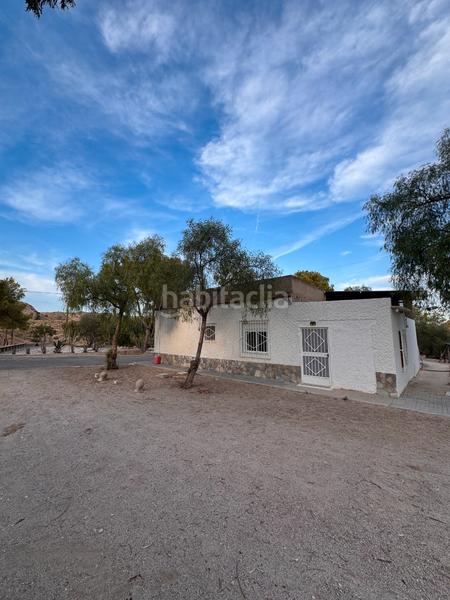 Foto 5026494b-7044-469e-81dc-18a99c6ceecb. Location chalet avec cheminée parking piscine dans Peña de las Águilas Elche / Elx