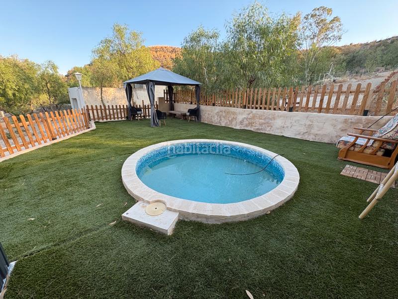 Foto f172a5b0-8c1e-49dc-a395-71eccd935453. Location chalet avec cheminée parking piscine dans Peña de las Águilas Elche / Elx