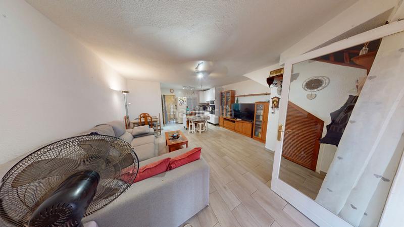 Foto 143f9477-ee48-4d95-949b-ff1aa9caff40. Casa aparellada a calle urbano arregui 63 a Playa de los Náufragos Torrevieja