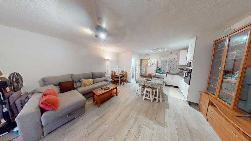 Foto 35fc6308-3be7-4de3-bad9-d4976db0bd40. Casa aparellada a calle urbano arregui 63 a Playa de los Náufragos Torrevieja