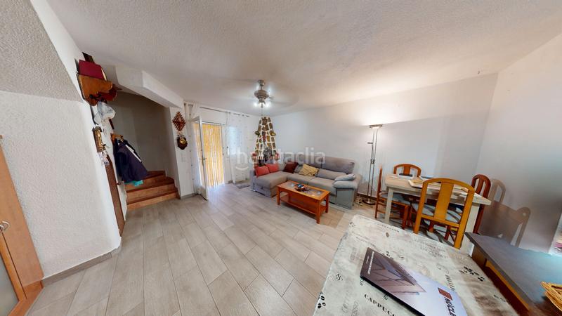 Foto 4d45d438-3a3a-4da2-9f88-938d5b65adc7. Casa aparellada a calle urbano arregui 63 a Playa de los Náufragos Torrevieja