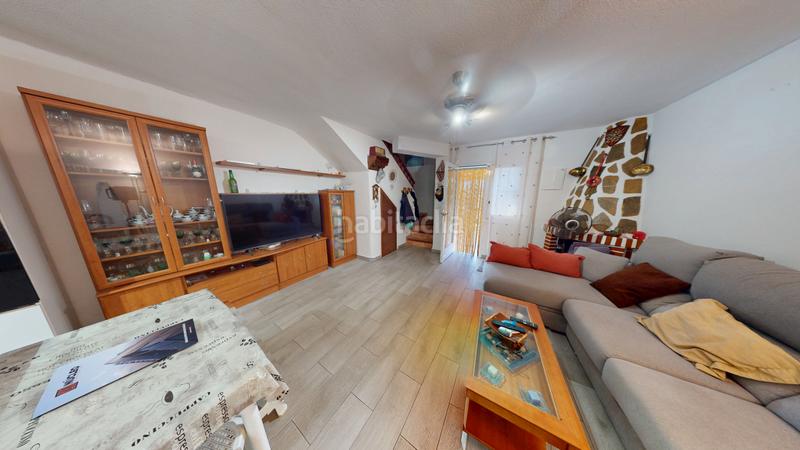 Foto 80f23fef-3727-41cf-8dbb-09dd9980d38e. Casa aparellada a calle urbano arregui 63 a Playa de los Náufragos Torrevieja