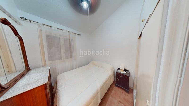 Foto bc4a6dde-0b14-4ccb-9102-15e42b9ab6b6. Casa aparellada a calle urbano arregui 63 a Playa de los Náufragos Torrevieja
