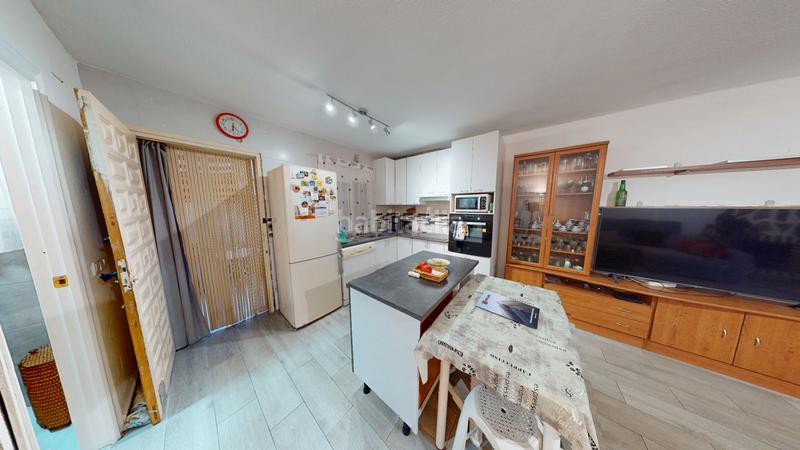 Foto dc63db1a-ab5a-40d8-94ee-9b80f0815d84. Casa aparellada a calle urbano arregui 63 a Playa de los Náufragos Torrevieja