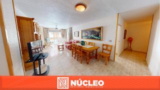 Pis en Calle santomera 9. Espacioso piso de 117 m en torrevieja, con patio, terraza y tre