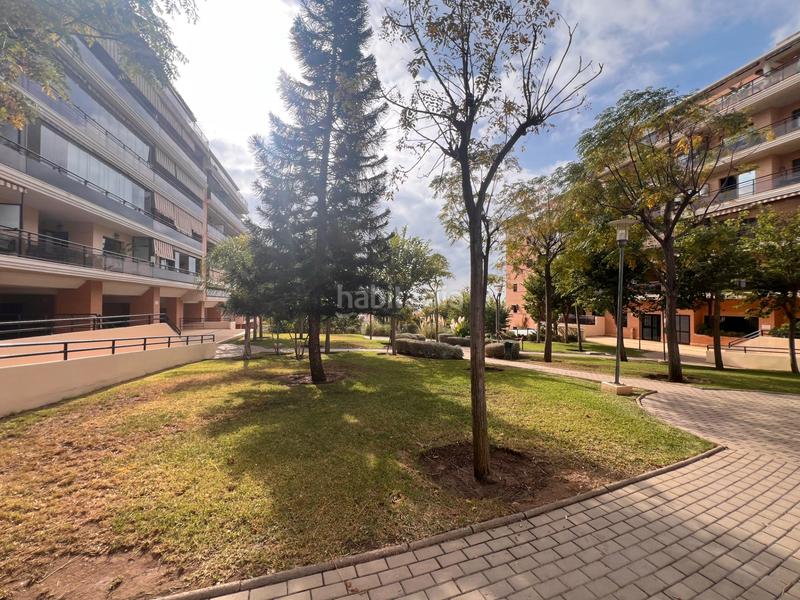 Foto 0cc672f2-4c79-4529-a332-2d6f57dcc8f8. Piso  en venta en calle conrado del campo en El Pinillo Torremolinos