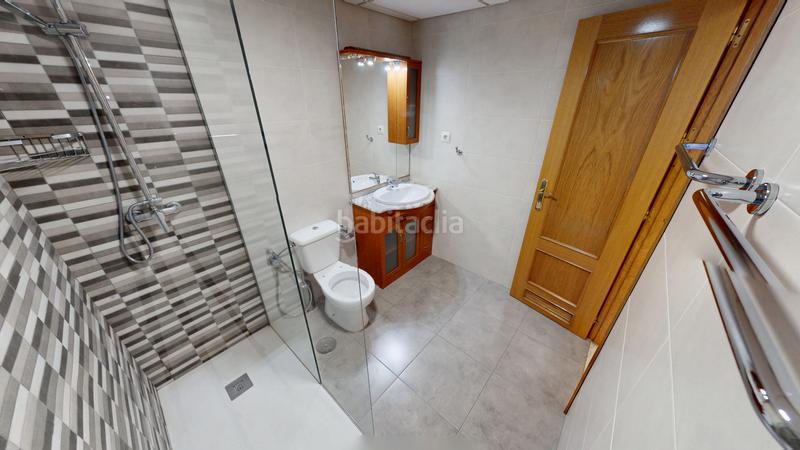 Foto 476f5115-385c-4cd6-aa1e-e57174a38dd2. Piso  en venta en calle conrado del campo en El Pinillo Torremolinos