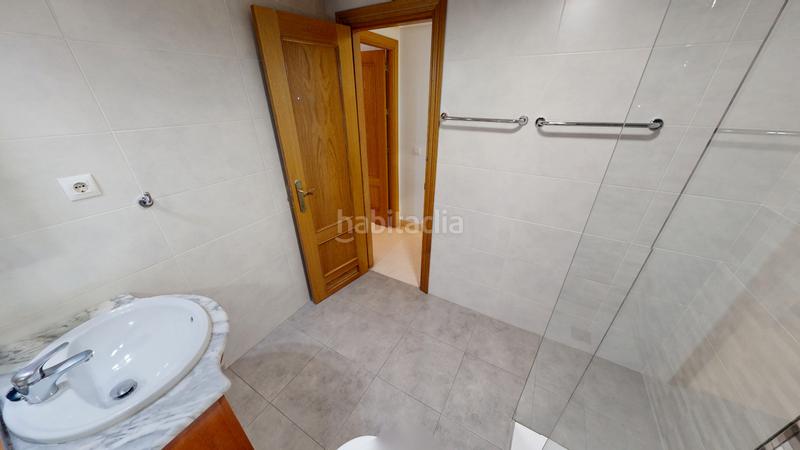 Foto 5a5ed4f4-6f8e-4a29-a3d2-6a796b2f0637. Piso  en venta en calle conrado del campo en El Pinillo Torremolinos