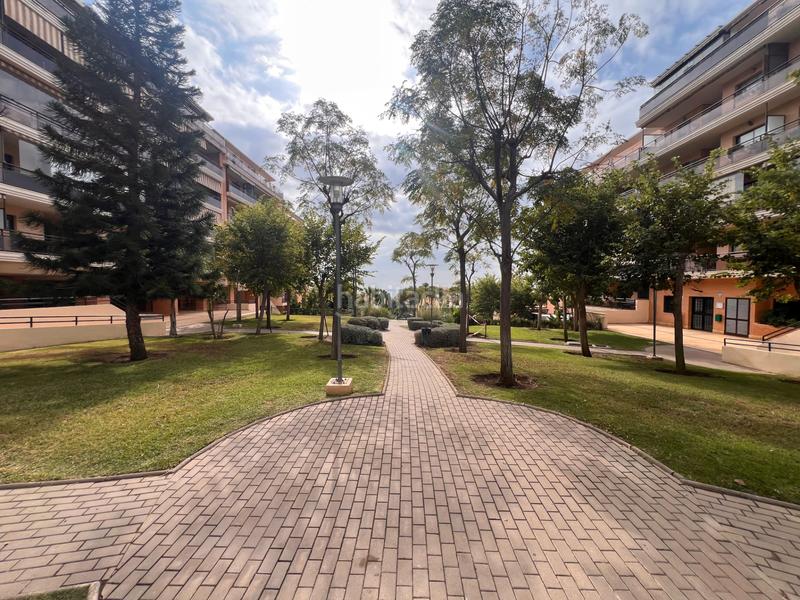 Foto 7fa98c25-fc1e-4e9e-8eca-89a8f2c6d625. Piso  en venta en calle conrado del campo en El Pinillo Torremolinos