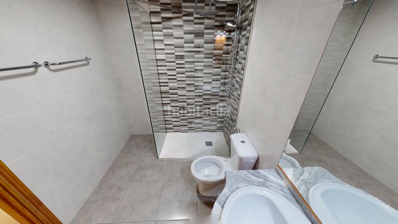 Foto 8115bcd6-b97e-4e93-80b4-55ca38381564. Piso  en venta en calle conrado del campo en El Pinillo Torremolinos