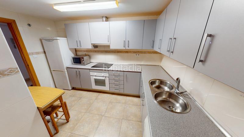 Foto 932540dc-805f-454a-a5cb-ecc1a4d091c1. Piso  en venta en calle conrado del campo en El Pinillo Torremolinos