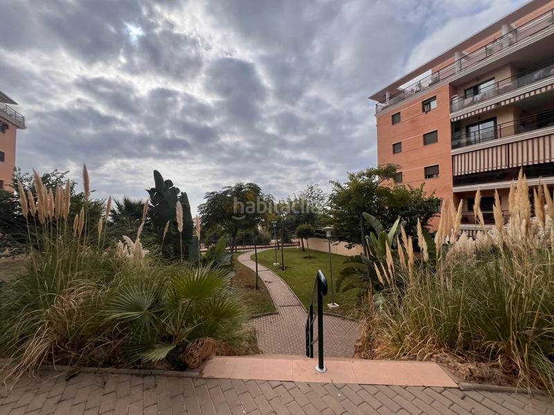 Foto f8361bcf-a78b-42c9-9a0d-c4c764142213. Piso  en venta en calle conrado del campo en El Pinillo Torremolinos