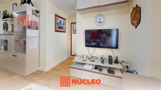 Piso  Calle los gases. Piso reformado de 2 habitaciones con 1 baño cerca de playa del c