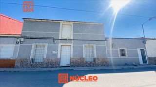 Reihenhaus  Vereda ancha. Casa adosada para reformar en orihuela