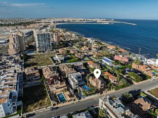 Xalet a Calle mar rojo 2. Espectacular chalet de lujo en la veleta, torrevieja