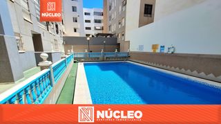 Flat  Calle san miguel de salinas 5. ? bajo a 150 metros de la playa del acequión — piscina, 2 dormit