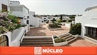 Pis  Urbanizacion las gaviotas 4. Piso en venta en primera linea de mar manilva