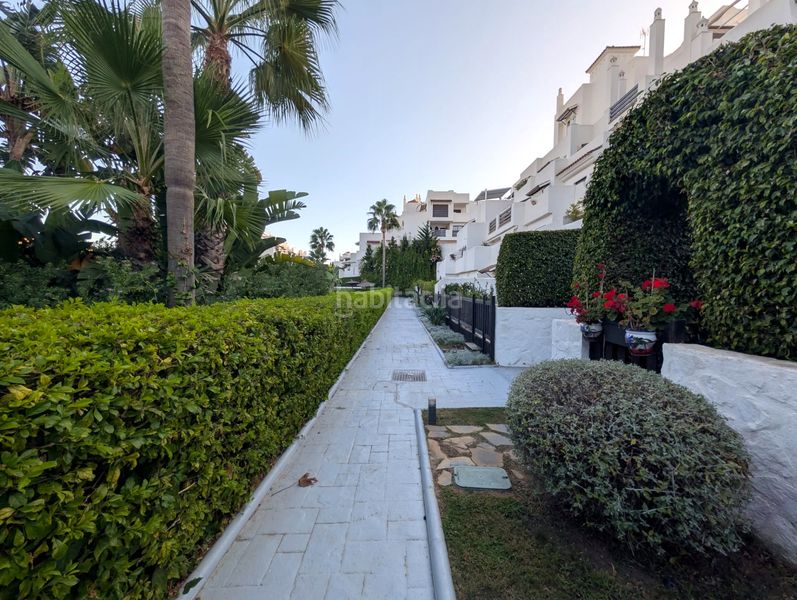 Foto 0094fd77-7c8a-4d36-a118-15c05ba3eeea. Planta baixa amb calefacció aparcament piscina a Estepona