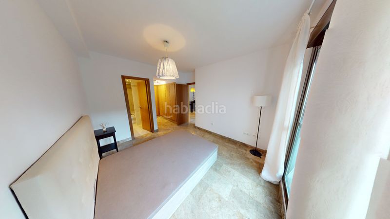 Foto 712a7c33-f9ef-485c-8875-9ad5aa5ab267. Planta baixa amb calefacció aparcament piscina a Estepona