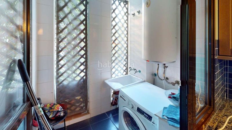 Foto c3632ece-97bd-44e7-9b16-3972424c50a3. Planta baixa amb calefacció aparcament piscina a Estepona