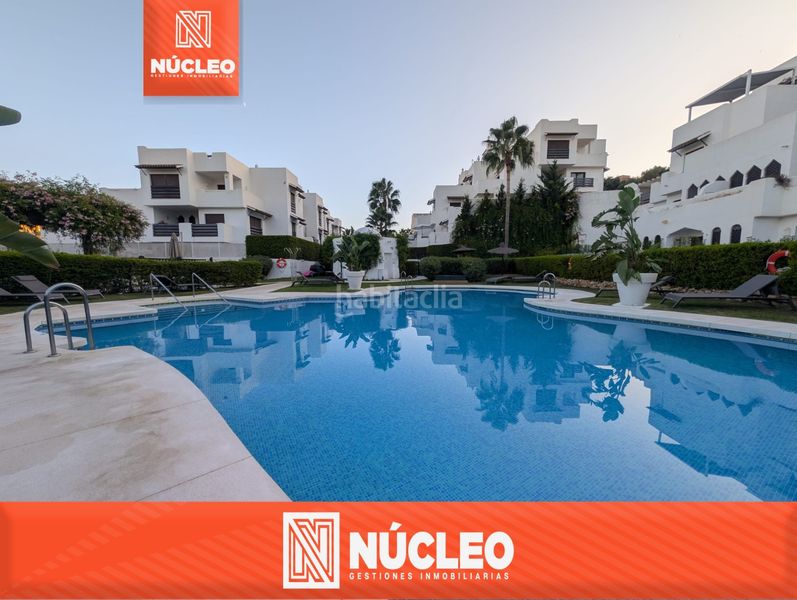 Foto c693eb09-5d5a-4f54-bc9b-3dd02b39b402. Planta baixa amb calefacció aparcament piscina a Estepona