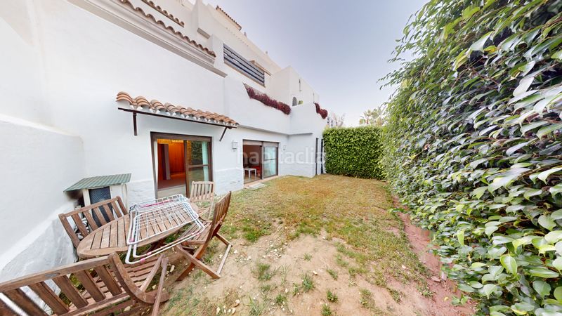 Foto e03ff936-fd63-4107-a2ea-c7327734ad09. Planta baixa amb calefacció aparcament piscina a Estepona