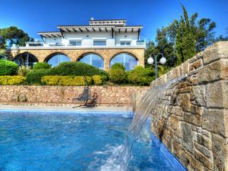 Casa  N/a. Impresionante villa con vistas panorámicas al mar
