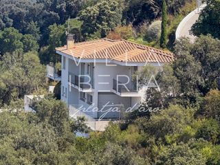 Maison  Calle gavarres. Fantástica villa con vistas panorámicas al mar