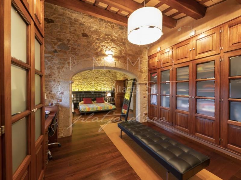 Foto 38c56443-e1a1-4b44-83d8-d5c2779e3a36. Casa amb calefacció aparcament piscina a Fenals Platja d´Aro