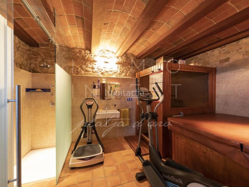 Foto 457aa48d-b098-4f1d-aa2c-07d4417a3e84. Casa amb calefacció aparcament piscina a Fenals Platja d´Aro