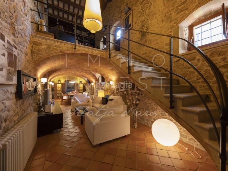 Foto 80c72f8f-3bd3-4dd7-b29f-b2f279dd8b7e. Casa amb calefacció aparcament piscina a Fenals Platja d´Aro