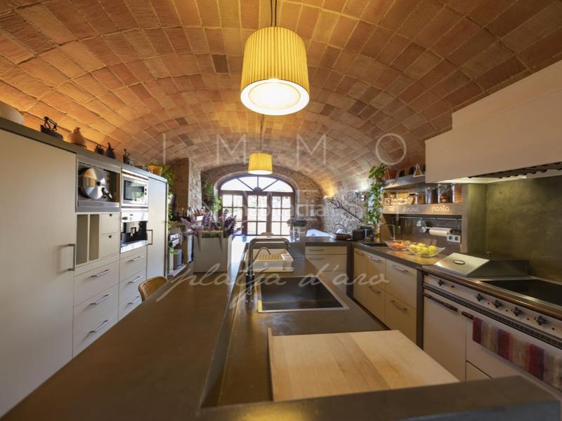 Foto f793981b-58f5-4488-92e4-9ee9096bec7e. Casa amb calefacció aparcament piscina a Fenals Platja d´Aro