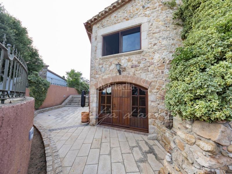 Foto faa58a28-4342-414d-a59a-7d43cbf6a61f. Casa amb calefacció aparcament piscina a Fenals Platja d´Aro