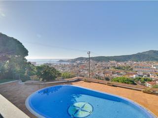 Maison  N/a. Exclusiva villa con vistas al mar en les bateries