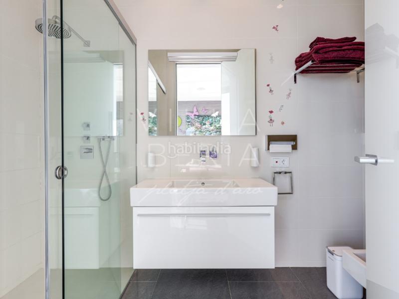 Foto 76f3470b-4d41-4353-b02f-e9b1343cb48d. Maison dans avenida vallbanera 41 dans Urbanitzacions Platja d´Aro