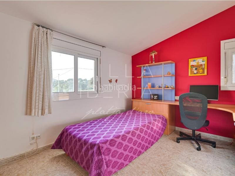 Foto 00aa1863-3859-4f6a-ad6e-824279cd7985. Casa en calle sud 3 encantador chalet completamente reformado en Calonge