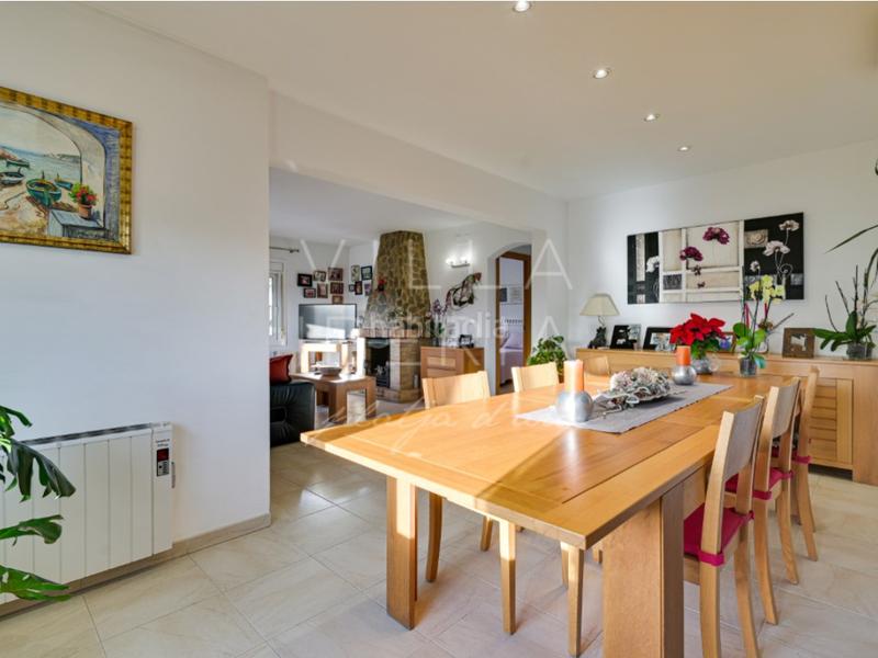 Foto 6bd64871-9100-45b8-8b41-d91f41d39b47. Casa en calle sud 3 encantador chalet completamente reformado en Calonge