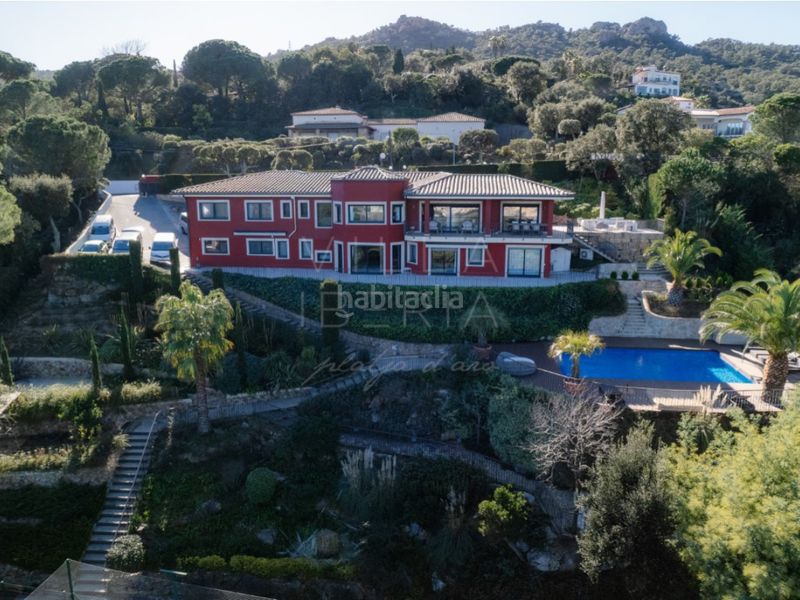 Foto 7792196b-970a-47ae-a1a1-d7e20f644f23. Casa en calle hubert burrus 407 villa exclusiva con pista de tenis en el golf de santa cristina daro en Santa Cristina d´Aro