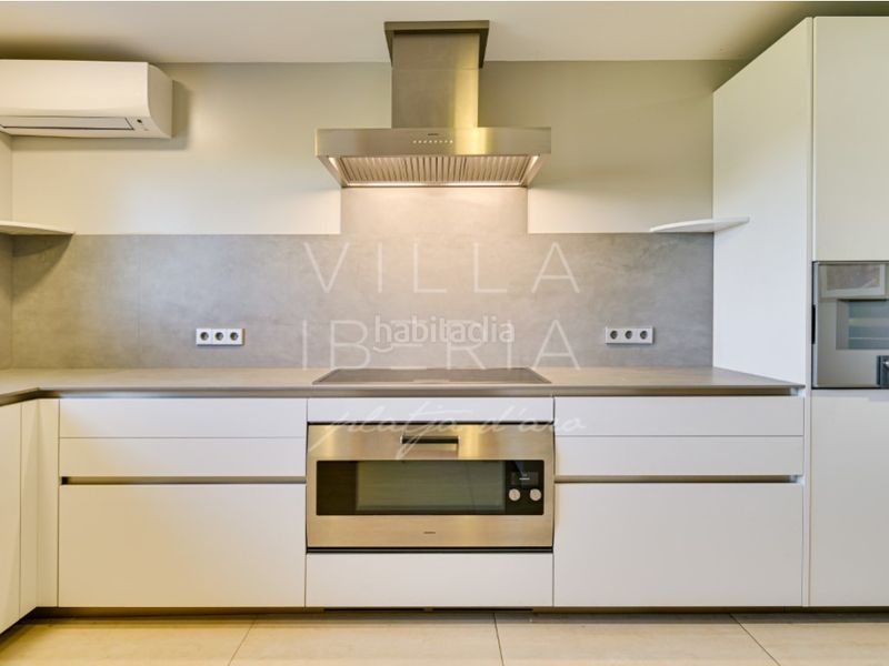 Foto 921de18e-4309-4253-8497-32ba2d0cb98f. Casa en calle hubert burrus 407 villa exclusiva con pista de tenis en el golf de santa cristina daro en Santa Cristina d´Aro
